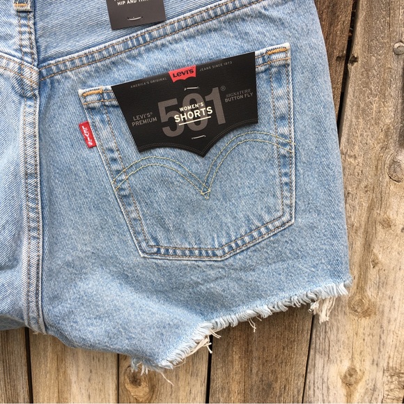 NWT Levi’s 501 High Rise Cutoff Denim Shorts Cotton Luxor Heat 27 - Picture 13 of 16